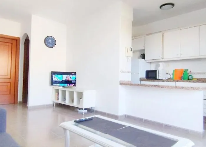 Cristianos 2bdr Near The Wifi Appartement *